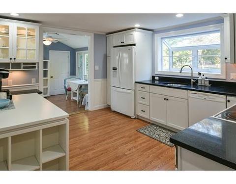 11 Chipman Rd, Beverly, MA 01915 photo 8