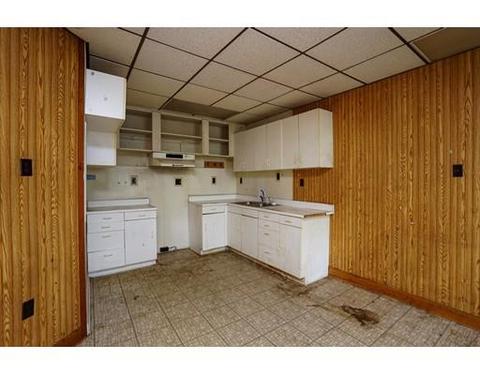 10 Young St, Worcester, MA 01603 photo 4