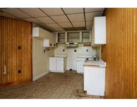 10 Young St, Worcester, MA 01603 photo 5
