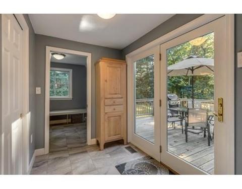 66 Edgemont Ave, Reading, MA 01867 photo 9
