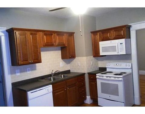 178 Denver St, Springfield, MA 01109 photo 4