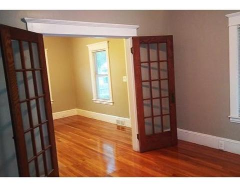 178 Denver St, Springfield, MA 01109 photo 9