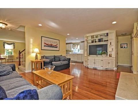 8 Willow St, Sharon, MA 02067 photo 3