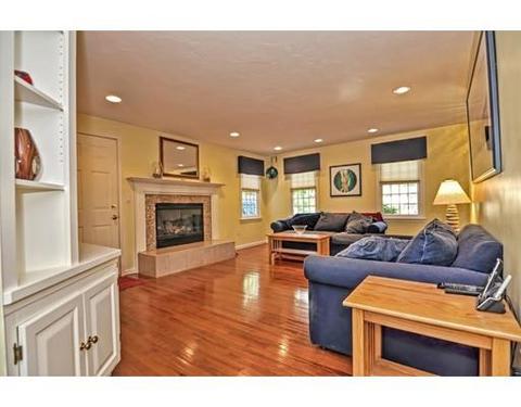 8 Willow St, Sharon, MA 02067 photo 2