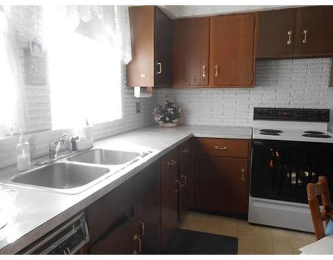 533 Hanover St, Fall River, MA 02720 photo 4