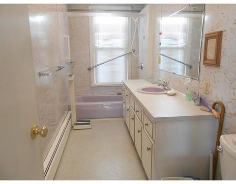 533 Hanover St, Fall River, MA 02720 photo 7