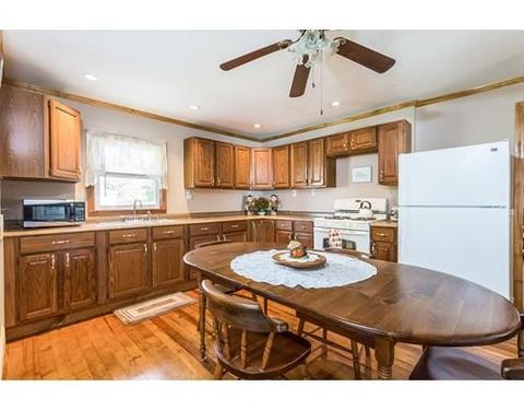 140 Gerrish Ave, Dracut, MA 01826 photo 3