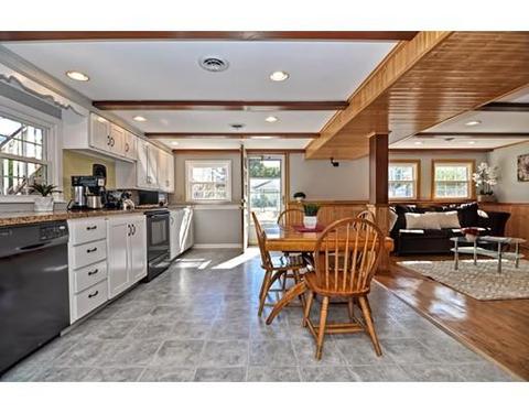 12 Roy Ave, Attleboro, MA 02703 photo 4
