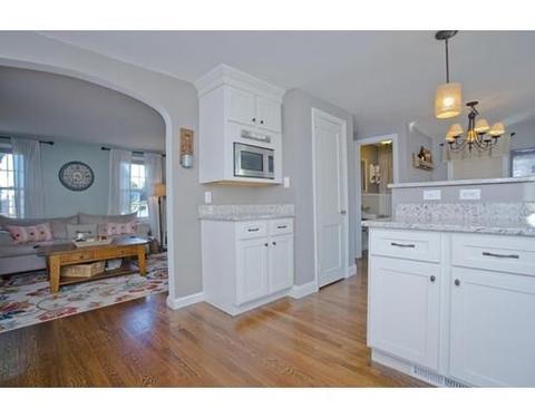 67 Wayside St, Springfield, MA 01118 photo 12