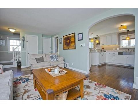 67 Wayside St, Springfield, MA 01118 photo 5