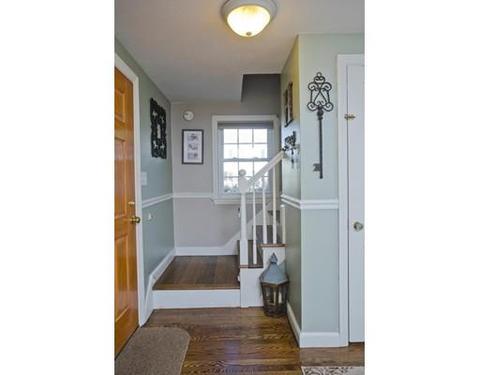 67 Wayside St, Springfield, MA 01118 photo 3