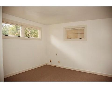102 Vincent St, Springfield, MA 01129 photo 6