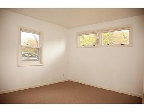 102 Vincent St, Springfield, MA 01129 photo 7