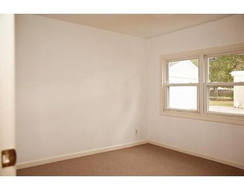 102 Vincent St, Springfield, MA 01129 photo 8