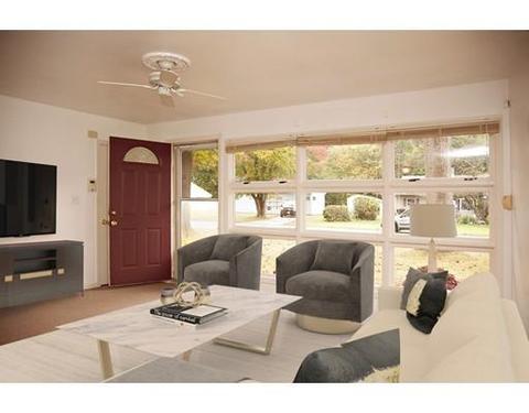 102 Vincent St, Springfield, MA 01129 photo 3