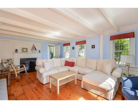 361 Ocean St, Hyannis, MA 02601 photo 3