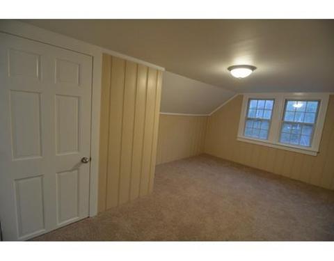 17 Hartley St, Springfield, MA 01104 photo 8