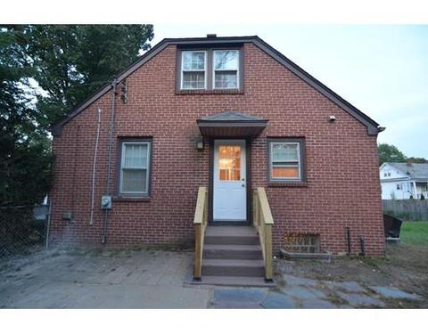 17 Hartley St, Springfield, MA 01104 photo 2