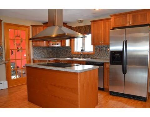 354 Chicago St, Fall River, MA 02721 photo 11
