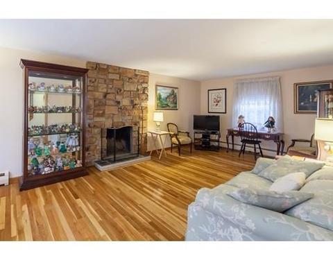 4 Hampton Rd, Enfield, CT 06082 photo 6