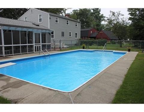 4 Hampton Rd, Enfield, CT 06082 photo 2