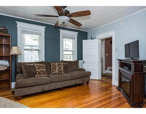 52 Blaine St, Springfield, MA 01108 photo 7