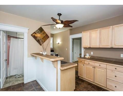 52 Blaine St, Springfield, MA 01108 photo 11