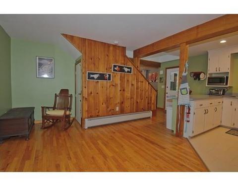 16 Alpine Dr, Amherst, MA 01002 photo 7