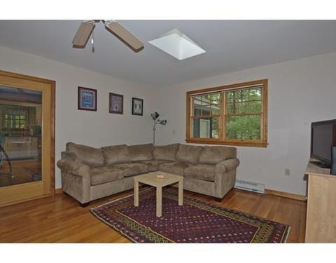 16 Alpine Dr, Amherst, MA 01002 photo 9