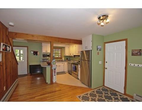 16 Alpine Dr, Amherst, MA 01002 photo 5