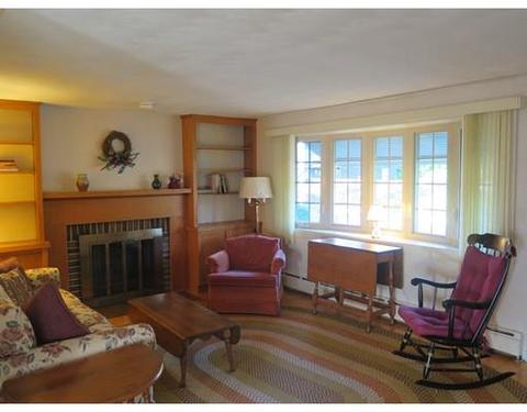 13 Princess Rd, Springfield, MA 01129 photo 2