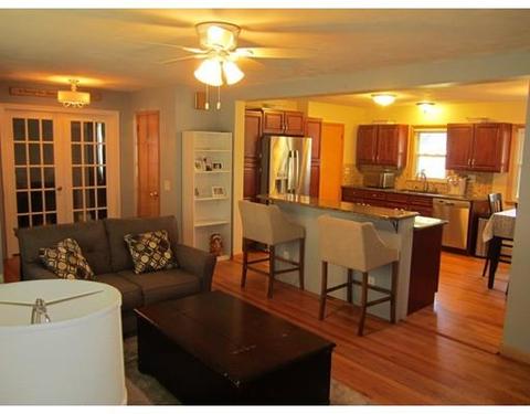 35 Valier Ave, Chicopee, MA 01020 photo 8