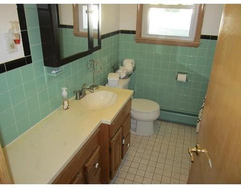 35 Valier Ave, Chicopee, MA 01020 photo 20