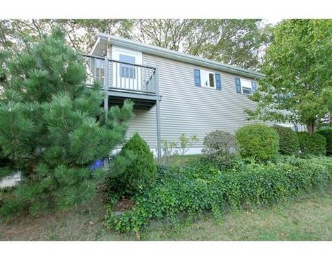 882 Hood St, Fall River, MA 02720 photo 4