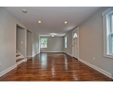 8 Youngs Rd, Gloucester, MA 01930 photo 3
