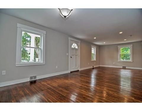 8 Youngs Rd, Gloucester, MA 01930 photo 4