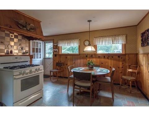 38 Willow St, Florence, MA 01062 photo 3
