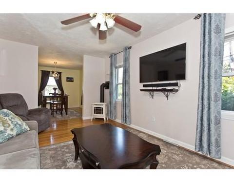 19 Baker St, Saugus, MA 01906 photo 8