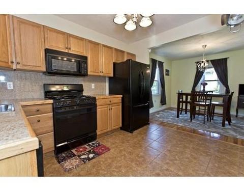 19 Baker St, Saugus, MA 01906 photo 14