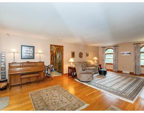 40 Crestview, Milton, MA 02186 photo 11