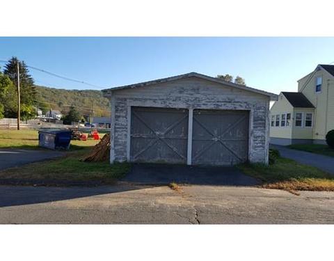 11 Cummings St, Ware, MA 01082 photo 5