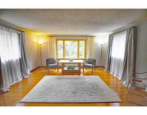130 Packard Ave, Springfield, MA 01118 photo 9