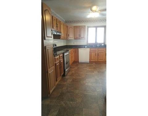 18 Dutton St, Worcester, MA 01610 photo 8