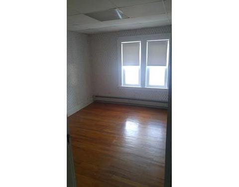 18 Dutton St, Worcester, MA 01610 photo 6
