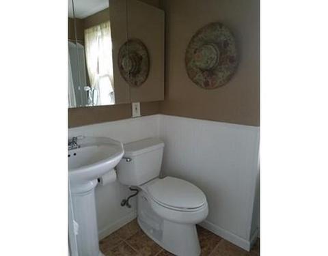 27 Lancaster St, Springfield, MA 01118 photo 17