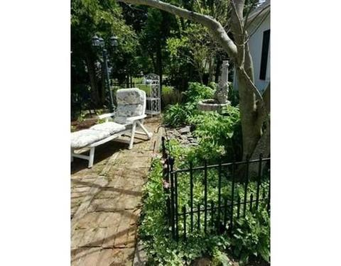 27 Lancaster St, Springfield, MA 01118 photo 3