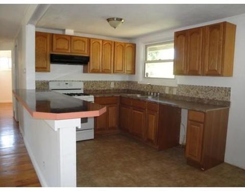 726 Bradley Rd, Springfield, MA 01109 photo 3