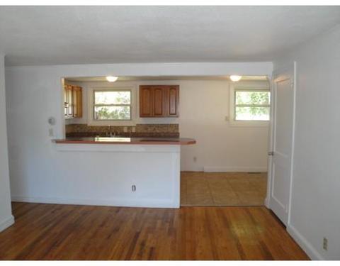 726 Bradley Rd, Springfield, MA 01109 photo 5