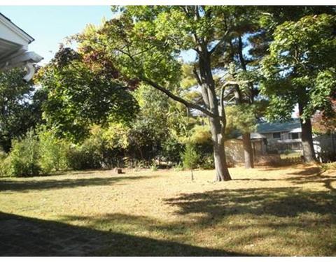 726 Bradley Rd, Springfield, MA 01109 photo 11