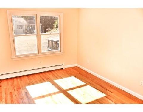 16 Peacedale Ave, Worcester, MA 01607 photo 10